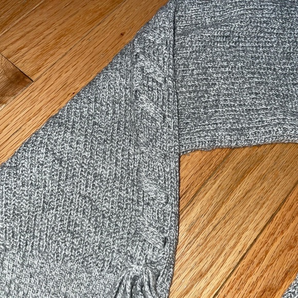 Gray American Eagle sweater - Picture 3 of 3
